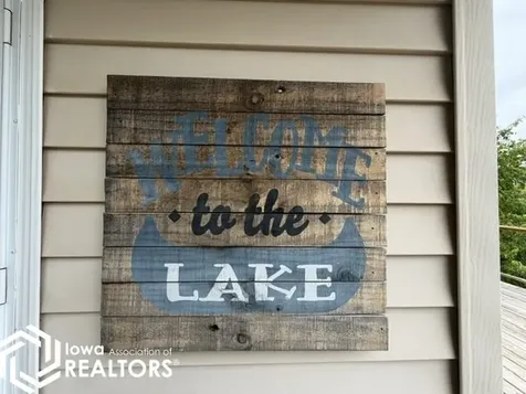 1285 Lakeshore Drive Brooklyn IA 52211