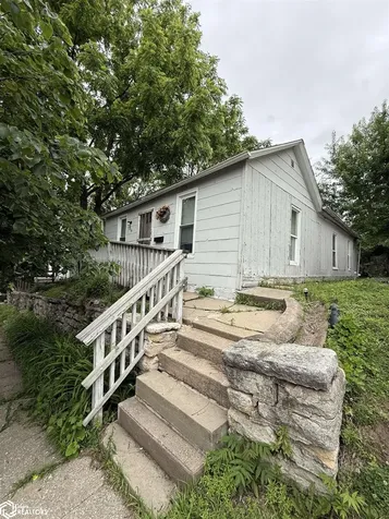 258 S 10th Street Burlington IA 52601