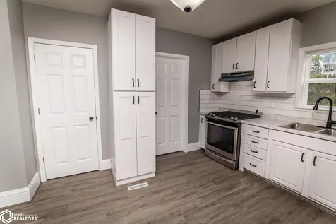 632 Woodlawn Street Traer IA 50675