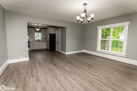632 Woodlawn Street Traer IA 50675