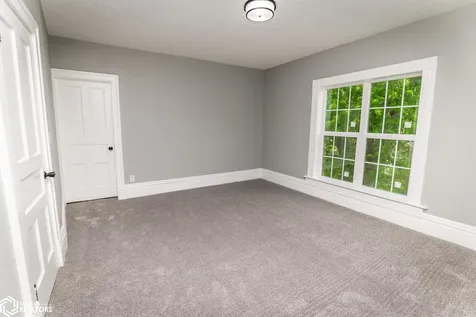 632 Woodlawn Street Traer IA 50675