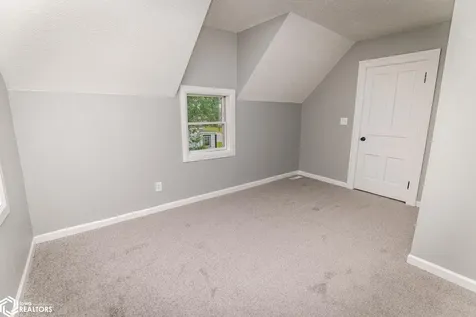 632 Woodlawn Street Traer IA 50675