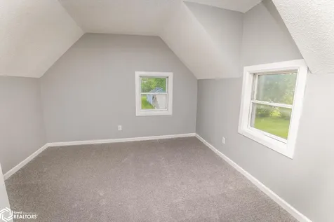 632 Woodlawn Street Traer IA 50675