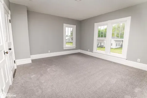 632 Woodlawn Street Traer IA 50675