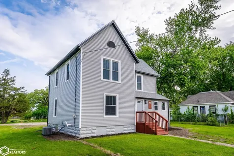 632 Woodlawn Street Traer IA 50675