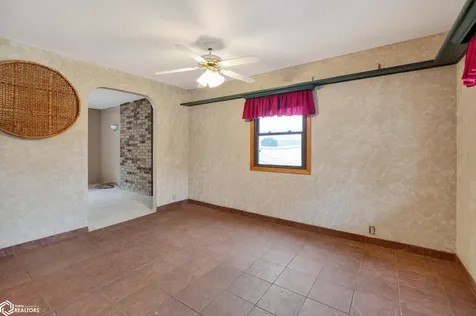 2172 Anchor Drive Garwin IA 50632