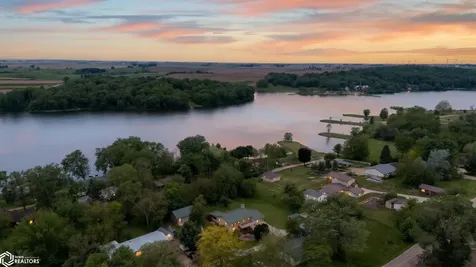 2172 Anchor Drive Garwin IA 50632