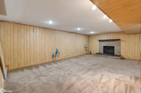 2172 Anchor Drive Garwin IA 50632
