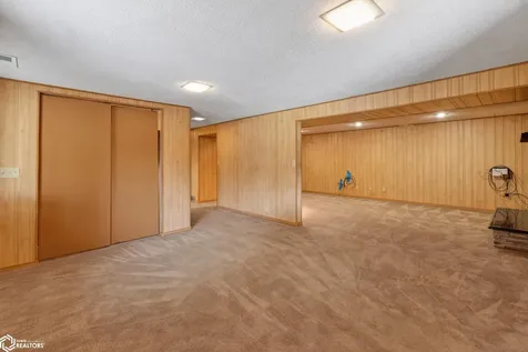 2172 Anchor Drive Garwin IA 50632