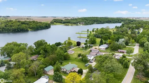 2172 Anchor Drive Garwin IA 50632
