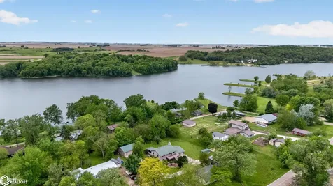 2172 Anchor Drive Garwin IA 50632
