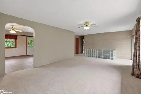 2172 Anchor Drive Garwin IA 50632