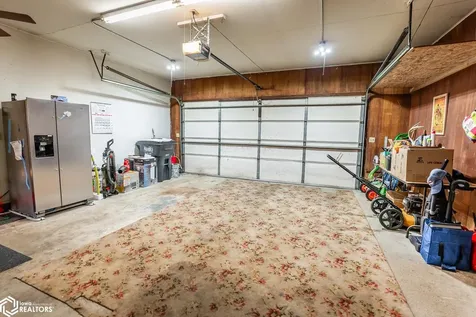 1702 Washington Street Eldora IA 50627