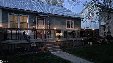 102 W Madison New London IA 52645