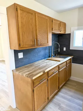 2141 S. Central Avenue Burlington IA 52601