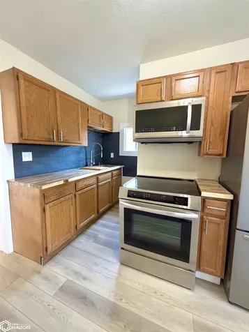 2141 S. Central Avenue Burlington IA 52601