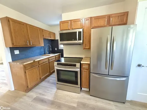 2141 S. Central Avenue Burlington IA 52601