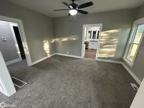 1413 20th Avenue Eldora IA 50627