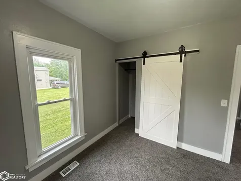 1413 20th Avenue Eldora IA 50627