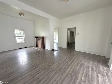 412 S. Woodlawn Avenue Burlington IA 52601