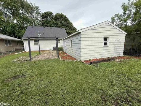 908 S Virginia Avenue Mason City IA 50401