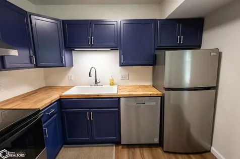 207 8th Avenue S Clear Lake IA 50428