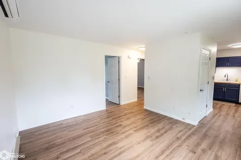 207 8th Avenue S Clear Lake IA 50428