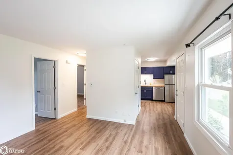 207 8th Avenue S Clear Lake IA 50428