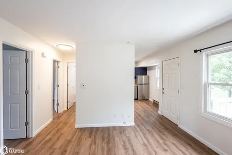 207 8th Avenue S Clear Lake IA 50428