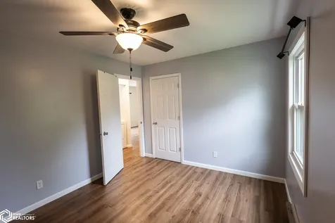 207 8th Avenue S Clear Lake IA 50428