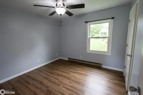207 8th Avenue S Clear Lake IA 50428