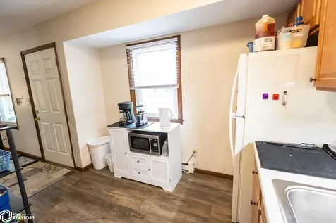 207 8th Avenue S Clear Lake IA 50428
