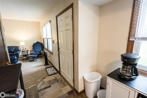 207 8th Avenue S Clear Lake IA 50428