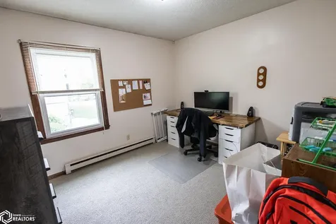 207 8th Avenue S Clear Lake IA 50428