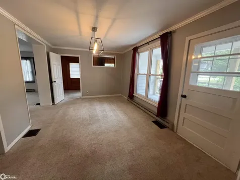 1185 Redwood Avenue Brighton IA 52540