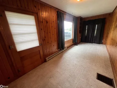 1185 Redwood Avenue Brighton IA 52540