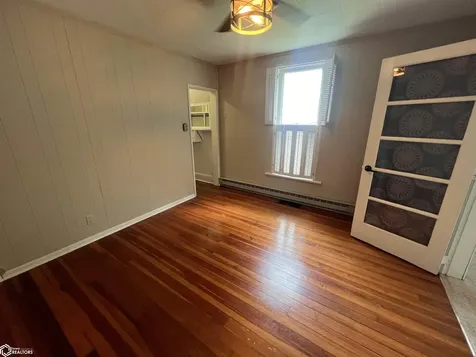 1185 Redwood Avenue Brighton IA 52540