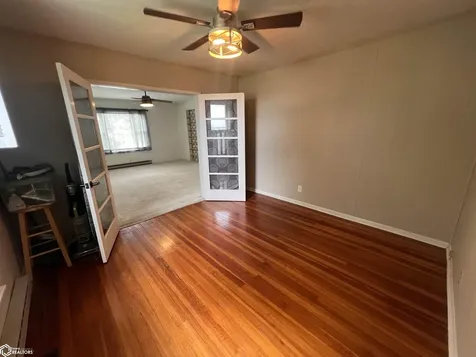 1185 Redwood Avenue Brighton IA 52540