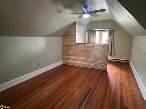 1185 Redwood Avenue Brighton IA 52540