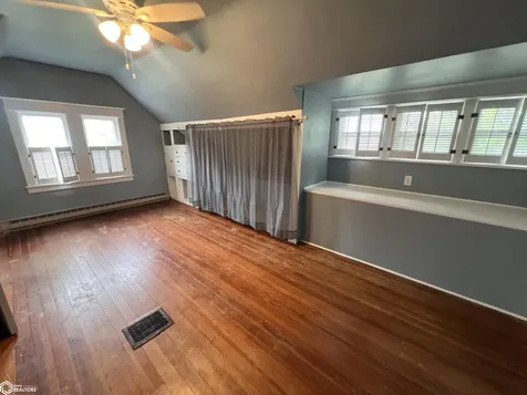 1185 Redwood Avenue Brighton IA 52540