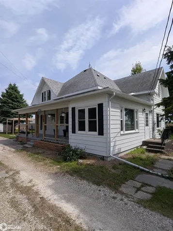 1185 Redwood Avenue Brighton IA 52540
