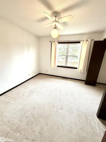 2323 21st Street SW Mason City IA 50401