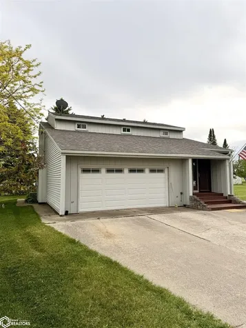 2323 21st Street SW Mason City IA 50401