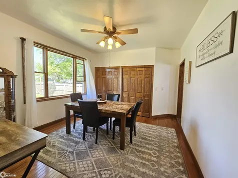 403 S 4th Street Wapello IA 52653