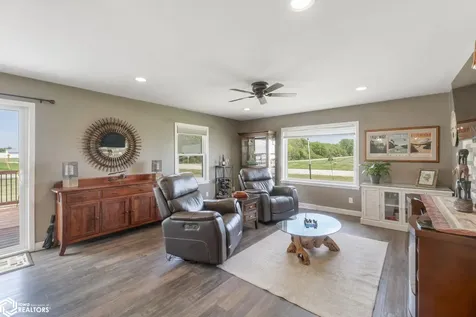 2805 Upper Greene Road Marble Rock IA 50653