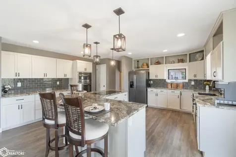 2805 Upper Greene Road Marble Rock IA 50653