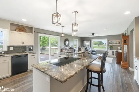 2805 Upper Greene Road Marble Rock IA 50653