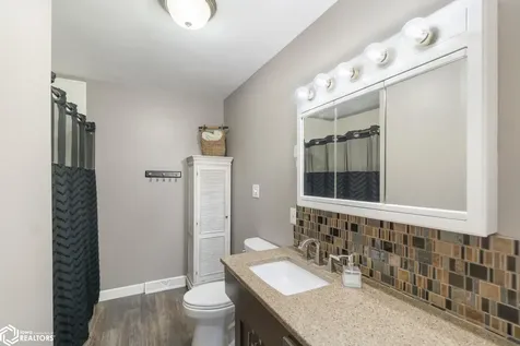 2805 Upper Greene Road Marble Rock IA 50653