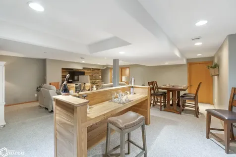 2805 Upper Greene Road Marble Rock IA 50653