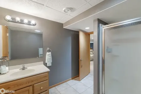2805 Upper Greene Road Marble Rock IA 50653